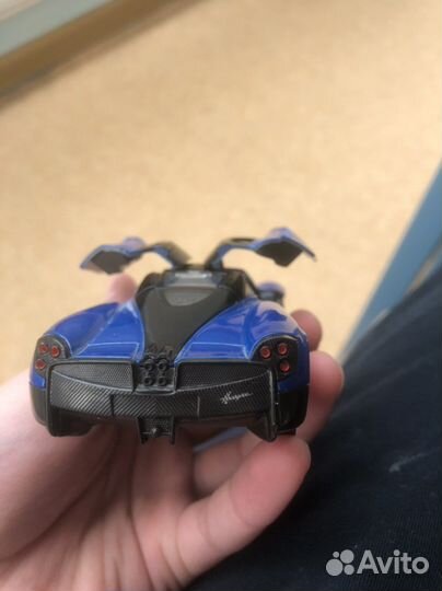 Игрушка Макларен (размер:дейкая рука)