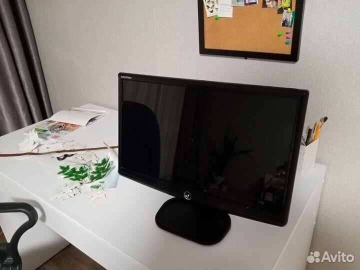 Компьютер (системный блок и монитор)