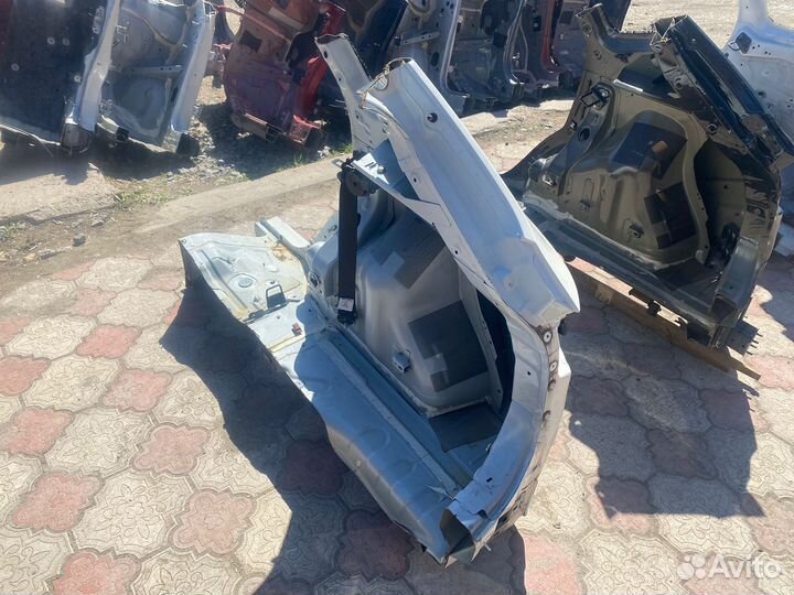 Заднее правое крыло четверть Nissan Qashqai J11