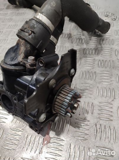 Насос водяной (помпа) Audi A4