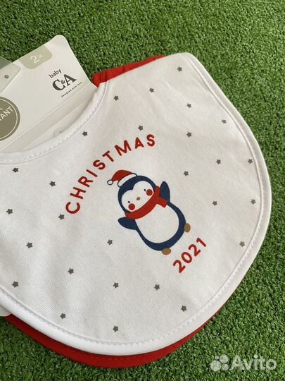 Слюнявчики нагрудники набор