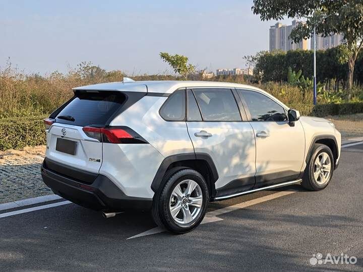 Toyota RAV4 2.0 CVT, 2022, 28 000 км