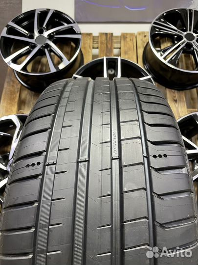 Michelin Pilot Sport 5 235/40 R19 96Y