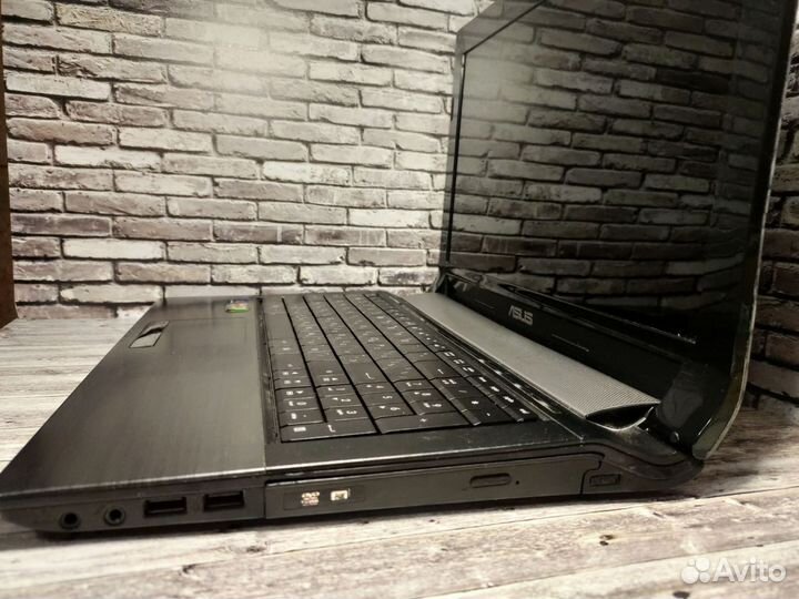 Ноутбук Asus N53TA ssd/6 Gb/video 2Gb