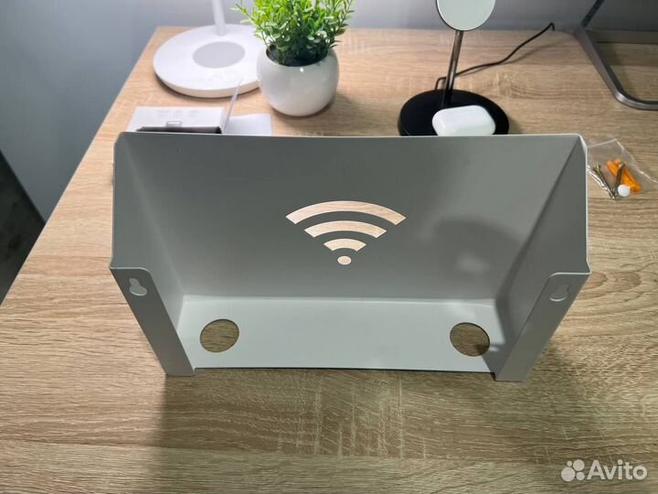Полка для роутера wi-fi белая (металл)