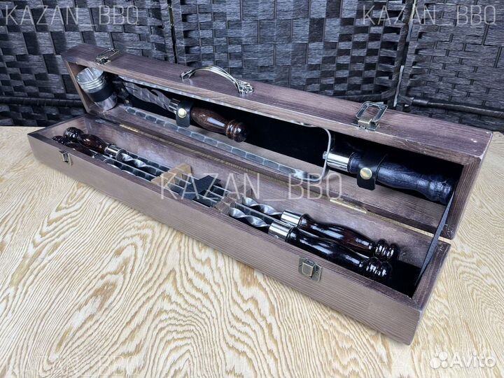 Подарочный набор шампуров в деревянном кейсе