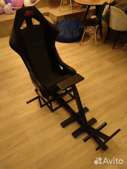 Кокпит для симрейсинга