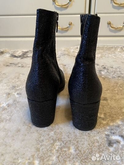 Кожаные черные ботильоны