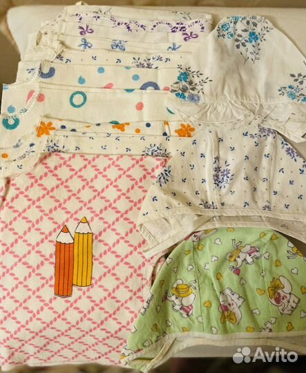 Распашонки, чепчики