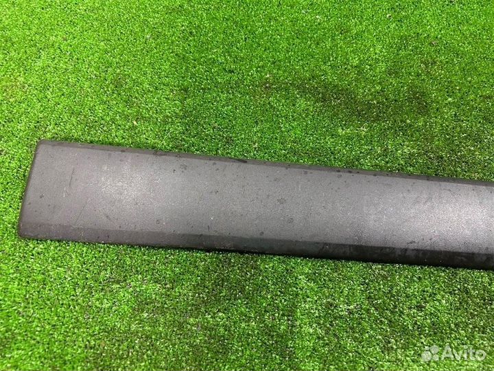 Молдинг двери передний правый Kia Rio 2 JB G4EE