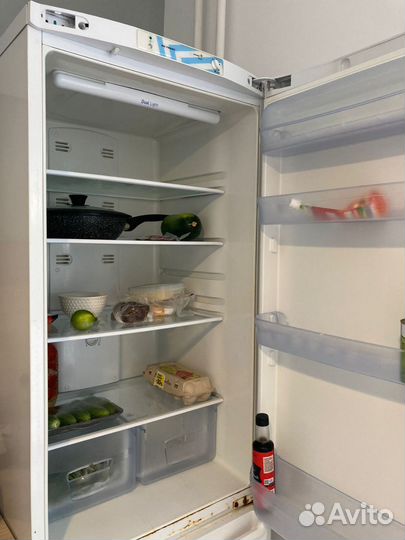 Холодильник indesit