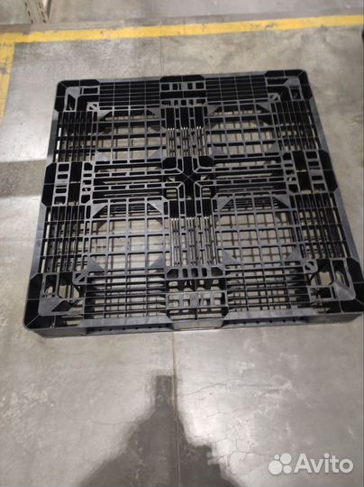 Пластиковые поддоны паллеты бу