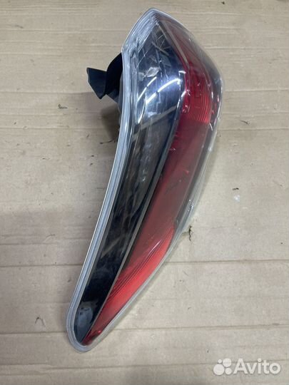 Фонарь задний левый в крыло Toyota Highlander 3