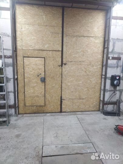 Ворота гаражные бу