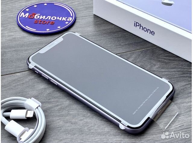 iPhone 11, 64 ГБ