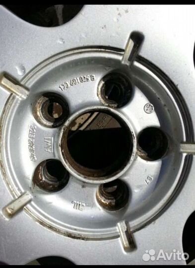 Литой диск r15