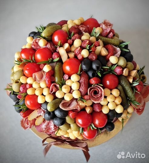 Мясные, сырные, съедобные букеты для мужчин