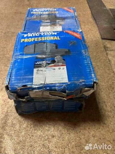 Тормозные колодки на Ман 12.164 / 12.224