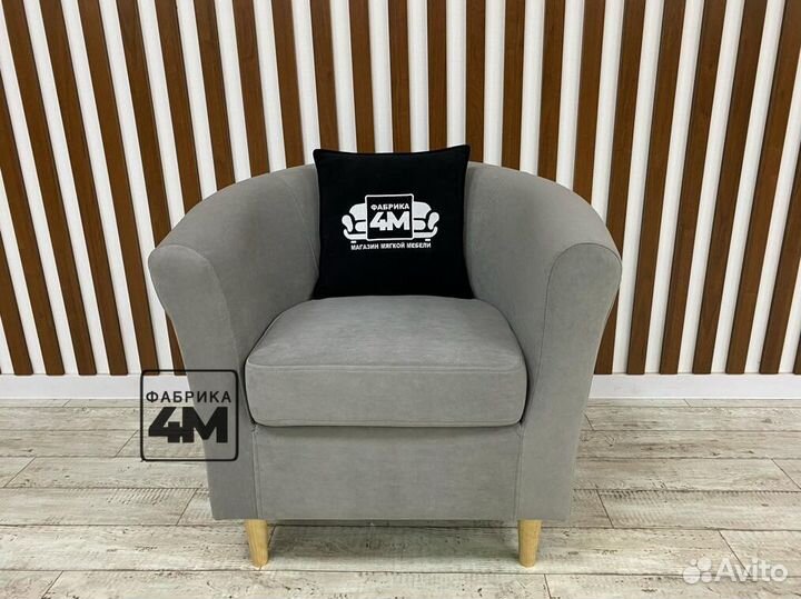 Новое кресло для салона с фабрики