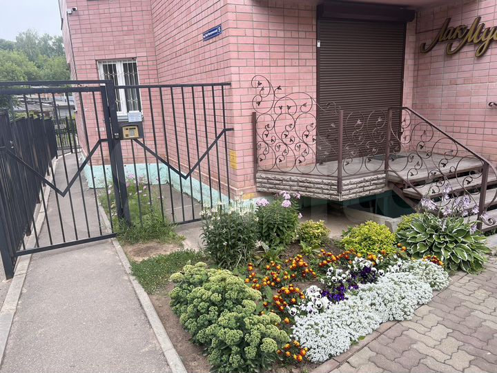 2-к. квартира, 62 м², 1/10 эт.