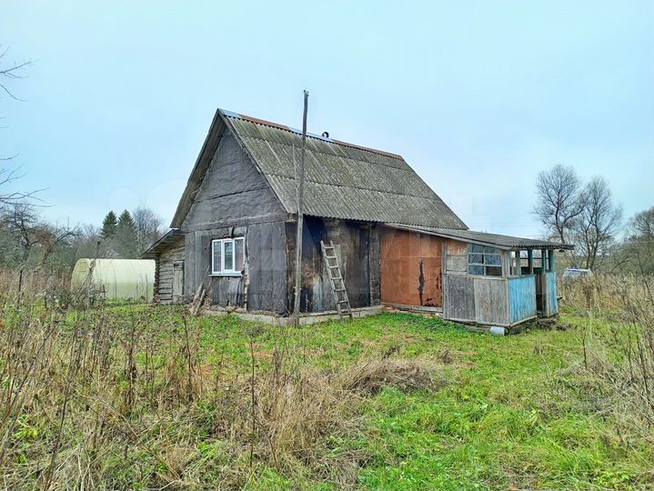 Дом 27,2 м² на участке 40 сот.