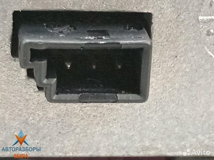 Усилитель антенны Audi A6 4F/C6 2008 8E0035456D