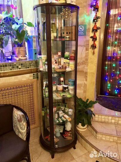 Витрина для салона красоты