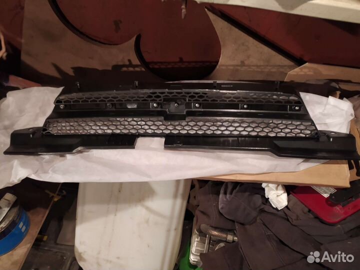 Решетка радиатора aveo t200