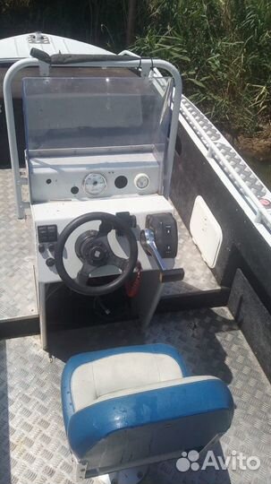 Катер Москва 2