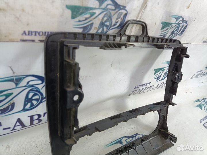 Рамка магнитолы Ford Focus II (2005—2008)