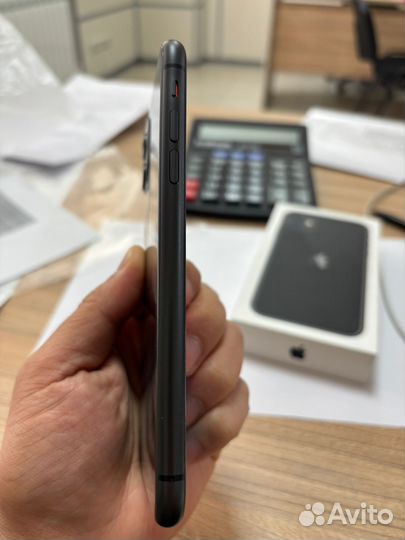 iPhone 11, 64 ГБ