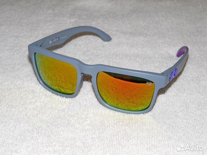 Солнцезащитные очки Spy