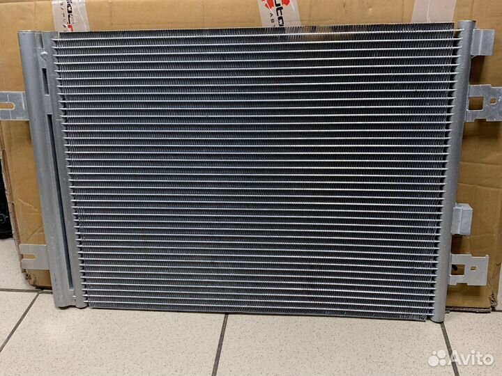 Радиатор кондиционер logan/duster/sandero1040262e