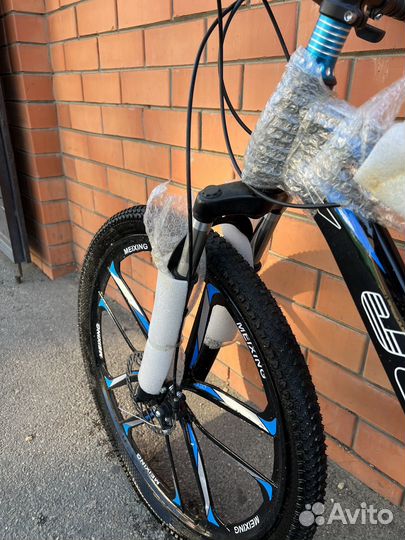 Велосипед на литых дисках новый
