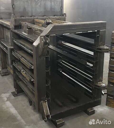 Пресс для макулатуры горизонтальный. Пэт. Пластик