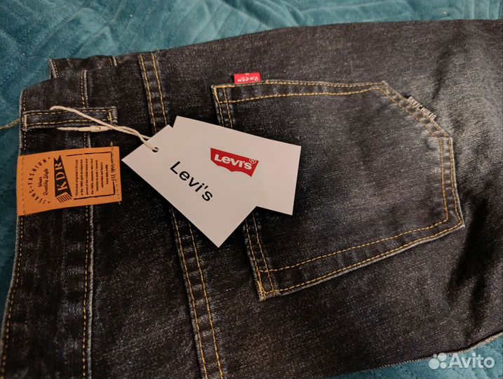 Джинсы levis