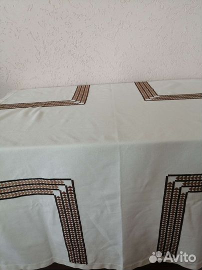 Скатерть 120 *140 см. Вышивка