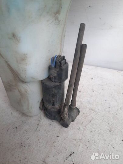 Бачок омывателя Ford Fiesta хэтчбэк 3 дв. 1.4 spjc