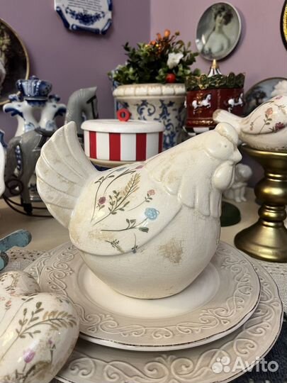 Декоративная керамическая курочка