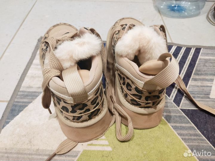 Продам ботинки