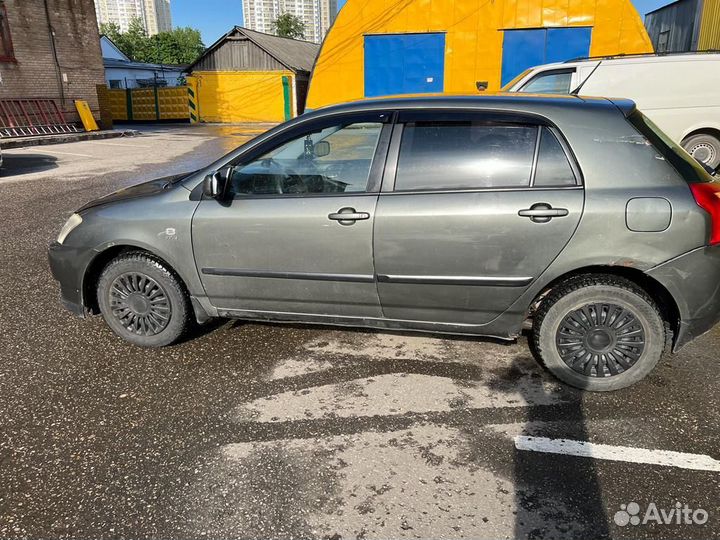 Toyota Corolla 1.6 AT, 2002, 250 000 км