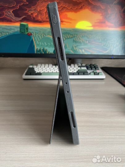 Чехол-клавиатура Logitech Combo Touch