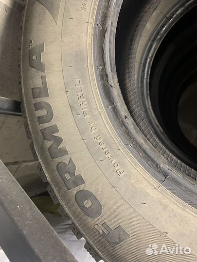 Pirelli Formula Ice 215/70 R16