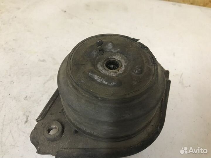 Подушка двигателя Mercedes Ml W164