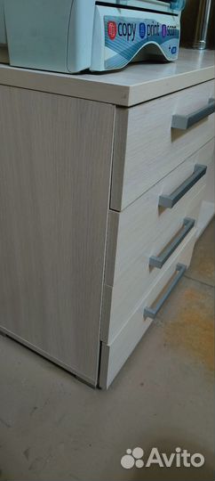 Угловой письменный стол