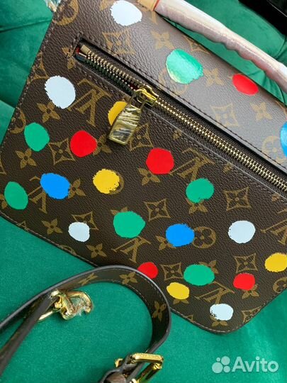 Сумка Louis Vuitton Pochette Metis LV x YK