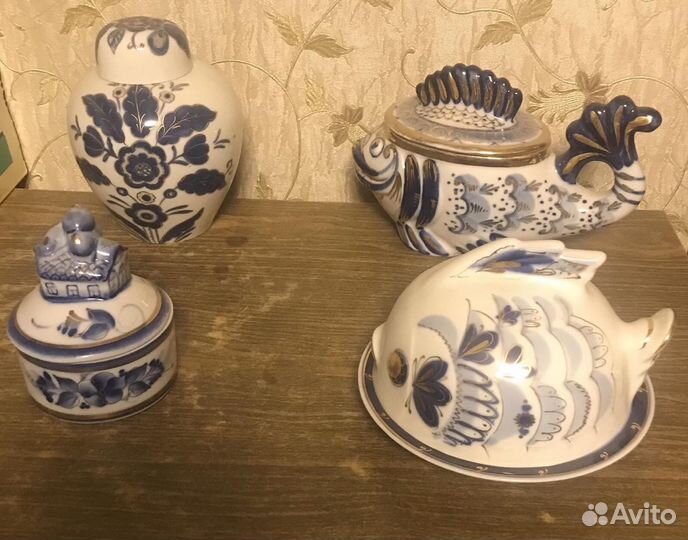 Посуда Золотая гжель