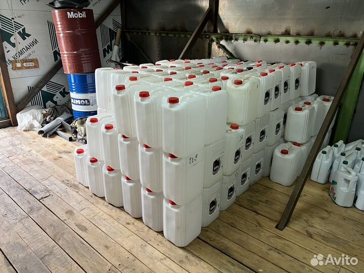 Канистра пластиковая 20 литров