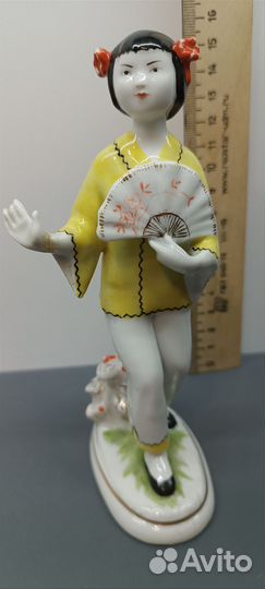 Статуэтки фарфор лфз Китаянка, китайский танец