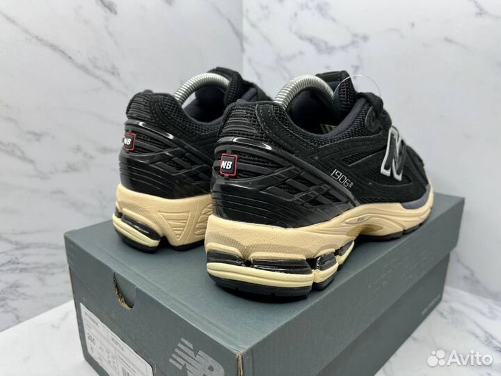 Кроссовки new balance 1906r